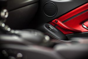 AstonMartin_Vantage_45