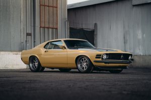 Ford-Mustang-Boss-302-SpeedKore-1
