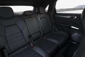 Interior new Cayenne Turbo, spate