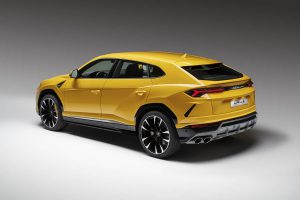 Lamborghini Urus_3-4_rear