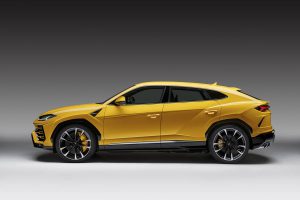 Lamborghini Urus_side