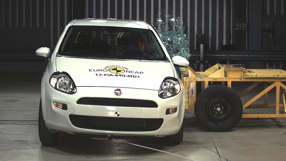 fiat-punto-side-crash-test-2017