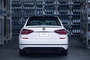 2018-VW-Passat-GT-V6-2