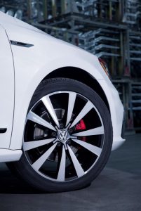 2018-VW-Passat-GT-V6-6