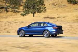2019-VW-Jetta-10