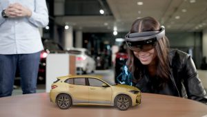 P90284946_highRes_bmw-x2-holo-experien