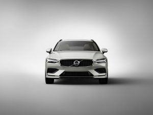 2018-VolvoV60-03