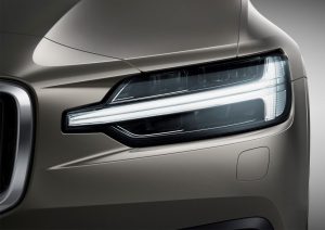 2018-VolvoV60-09