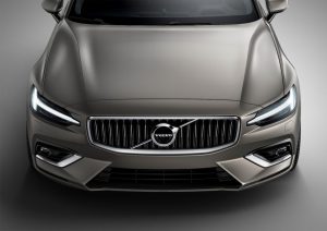 2018-VolvoV60-10