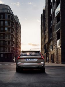 2018-VolvoV60-37