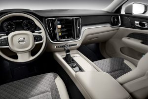 2018-VolvoV60-75