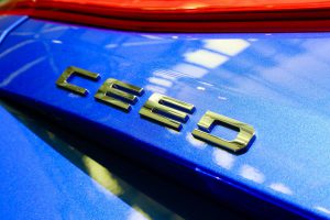 2018-kia-ceed-hatch-unveiled-11