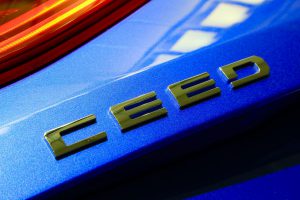 2018-kia-ceed-hatch-unveiled-12