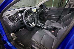 2018-kia-ceed-hatch-unveiled-28