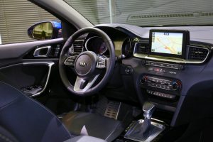 2018-kia-ceed-hatch-unveiled-34