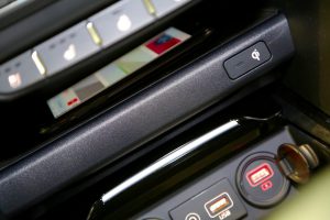 2018-kia-ceed-hatch-unveiled-43