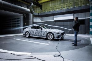 2019-mercedes-amg-gt4-teasers-1