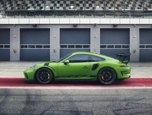 Porsche-911-GT3-RS-8-1