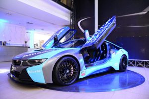 bmw-i8-safety-car-03