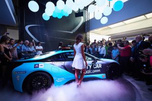 bmw-i8-safety-car-08