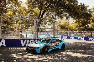 bmw-i8-safety-car-11