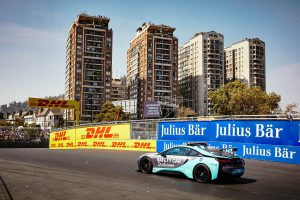 bmw-i8-safety-car-21