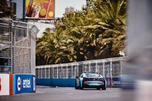 bmw-i8-safety-car-22
