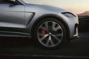 2019-Jaguar-F-Pace-SVR-015
