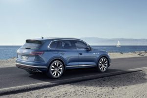 2019-VW-Touareg-14-1