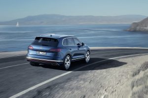 2019-VW-Touareg-18-1