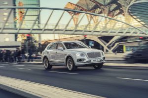 Bentley-Bentayga-Hybrid-1