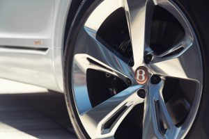 Bentley-Bentayga-Hybrid-18