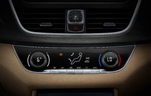 wuling-cortez-modern-center-cluster-design-with-auto-ac