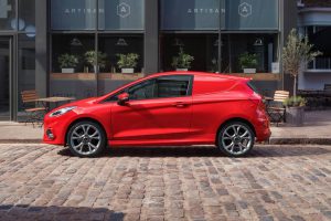 2018_ford_fiesta_van_03
