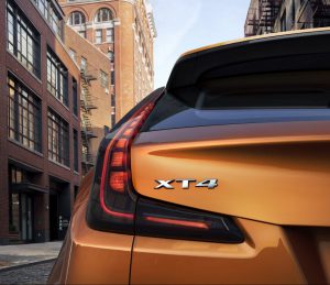 Cadillac-XT4-7