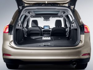 FORD_2018_FOCUS_TITANIUM_STUDIO_07