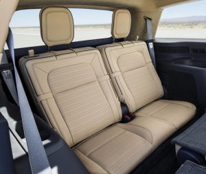 Lincoln-Aviator-19-copy