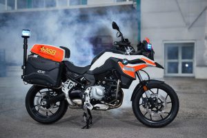 BMW-F750GS-emergency-services-03