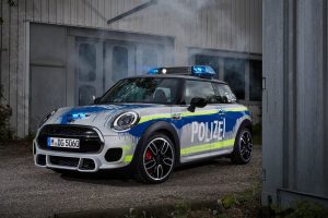 MINIJohnCooperWorks-police-car01