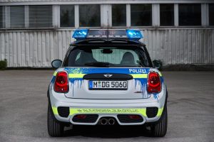 MINIJohnCooperWorks-police-car04