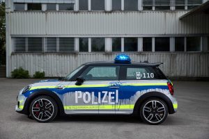 MINIJohnCooperWorks-police-car05