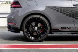 ea00aaed-2020-vw-golf-gti-tcr-2