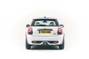 mini-royal-wedding-studio-01