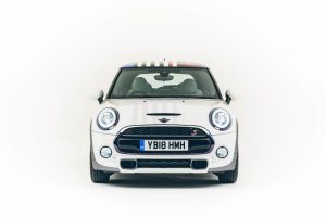 mini-royal-wedding-studio-02