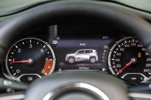 180620_Jeep_New-Renegade-MY19-Trailhawk_23