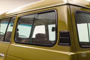 1986-Toyota-Land-Cruiser-FJ62-FJ-Company-17