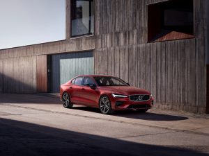 230848_New_Volvo_S60_R-Design_exterior