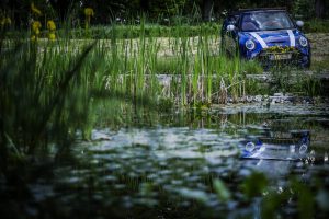 P90305825_highRes_new-mini-debuts-on-r