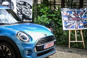 P90305849_highRes_new-mini-debuts-on-r