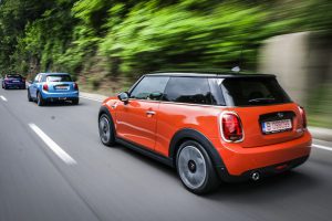 P90305856_highRes_new-mini-debuts-on-r